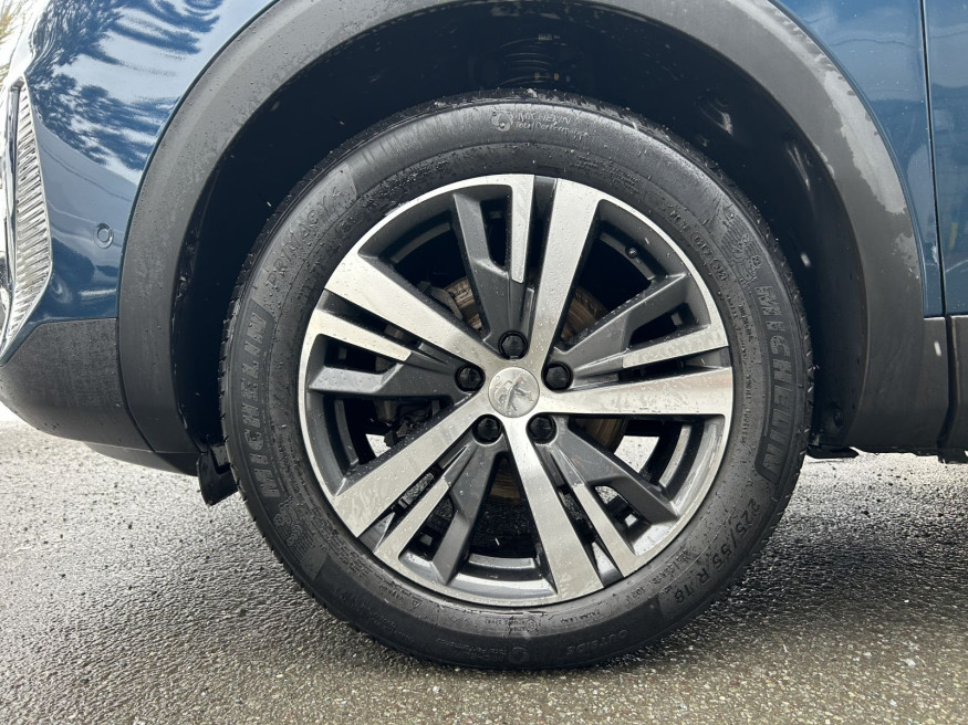 PEUGEOT 3008 Allure PureTech 130,Navi,SHZ