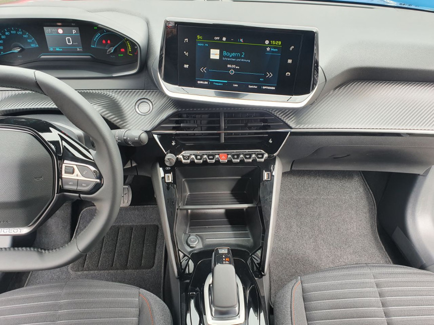 PEUGEOT 208 Active Pack Elektro 136 DAB+