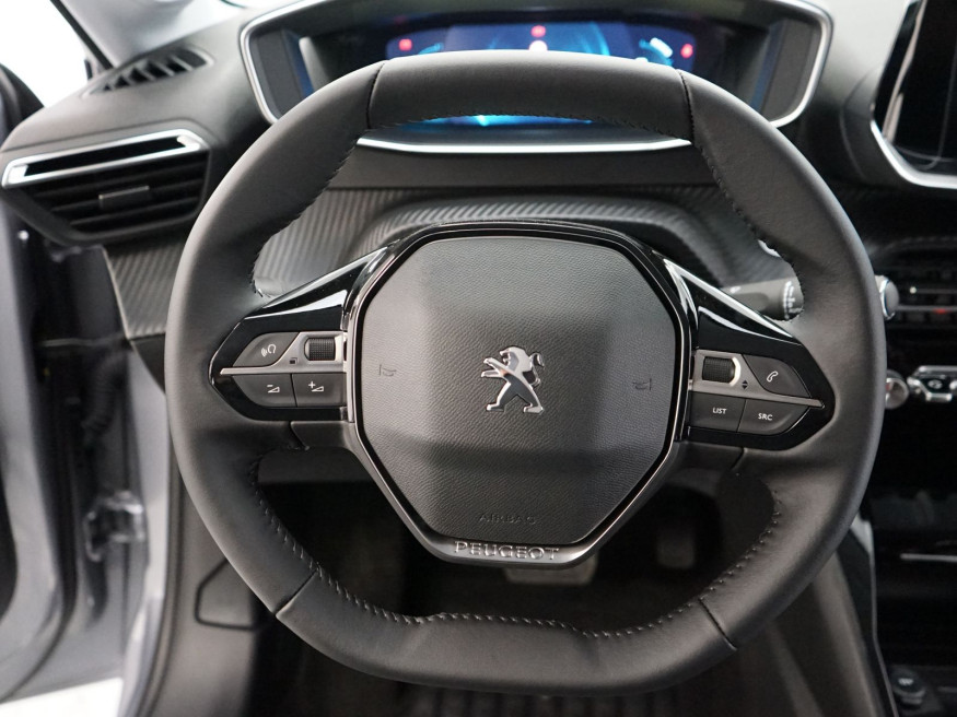 PEUGEOT 208 Allure Pack136,Kamera,SHZ