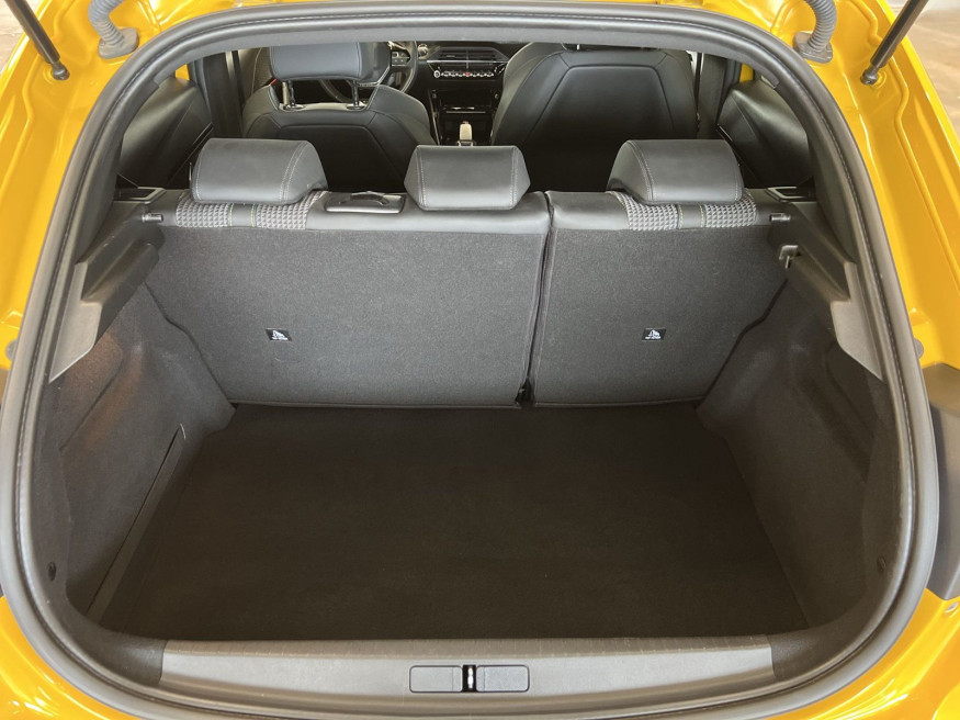 PEUGEOT 208 GT Elektro 136, Navi, SHZ