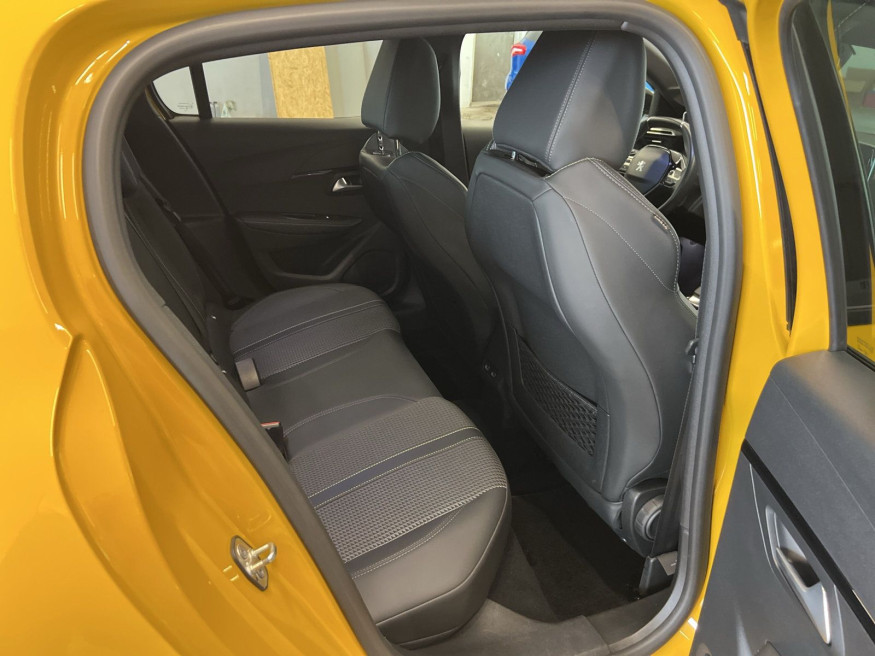 PEUGEOT 208 GT Elektro 136, Navi, SHZ