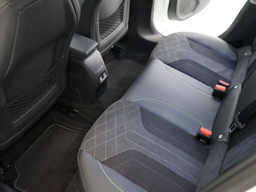 PEUGEOT 208 GT Pack Elektro 136 DAB+
