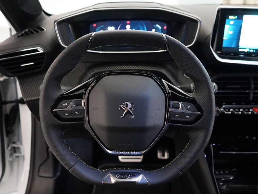 PEUGEOT 208 GT Pack Elektro 136 DAB+