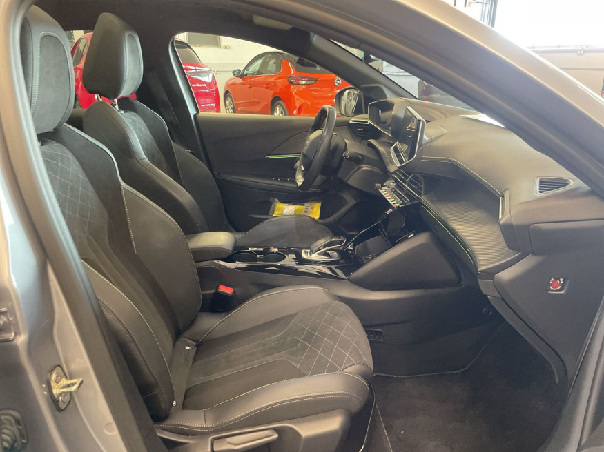PEUGEOT 208 GT Pack Elektro 136 Glasdach