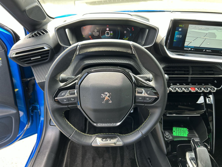 PEUGEOT 208 GT Pack Elektro 136 Glasdach