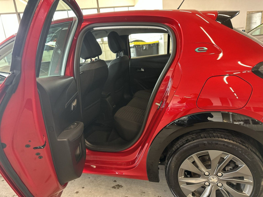 PEUGEOT 208 Active Pack Elektro 136