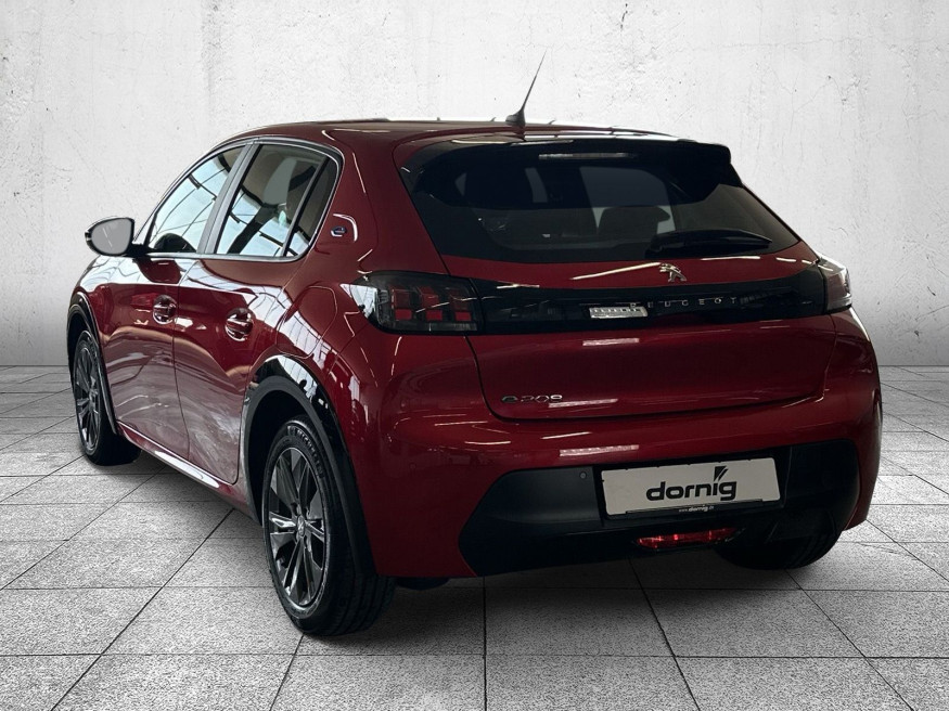 PEUGEOT 208 Active Pack Elektro 136