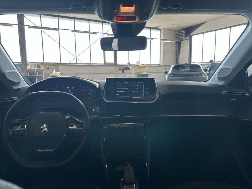 PEUGEOT 208 Active Pack Elektro 136