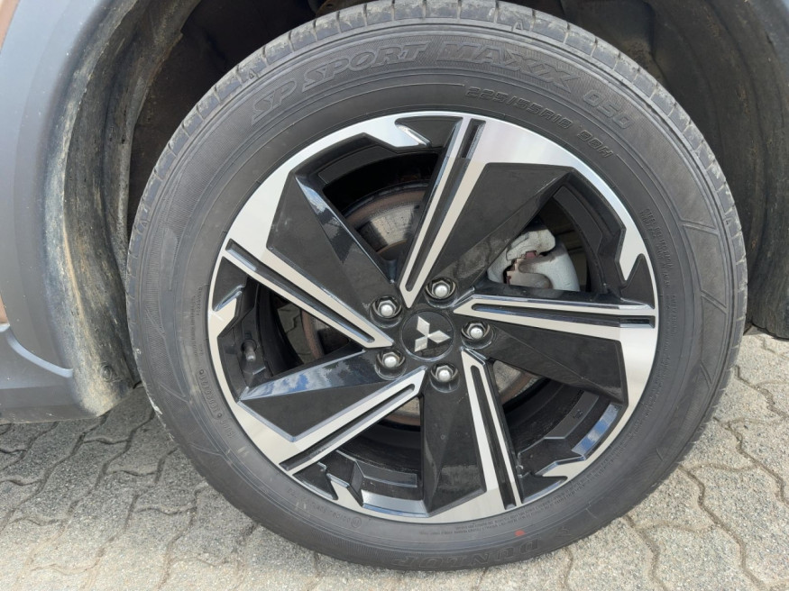 MITSUBISHI Eclipse Cross PHEV Plus