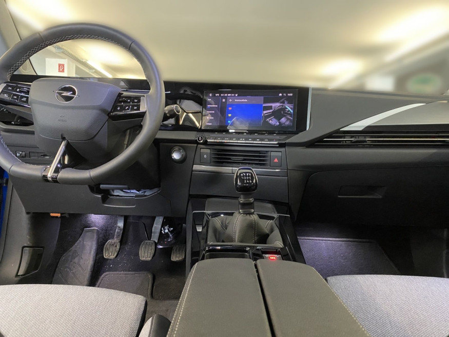 OPEL Astra Elegance Navi Intelli-Drive