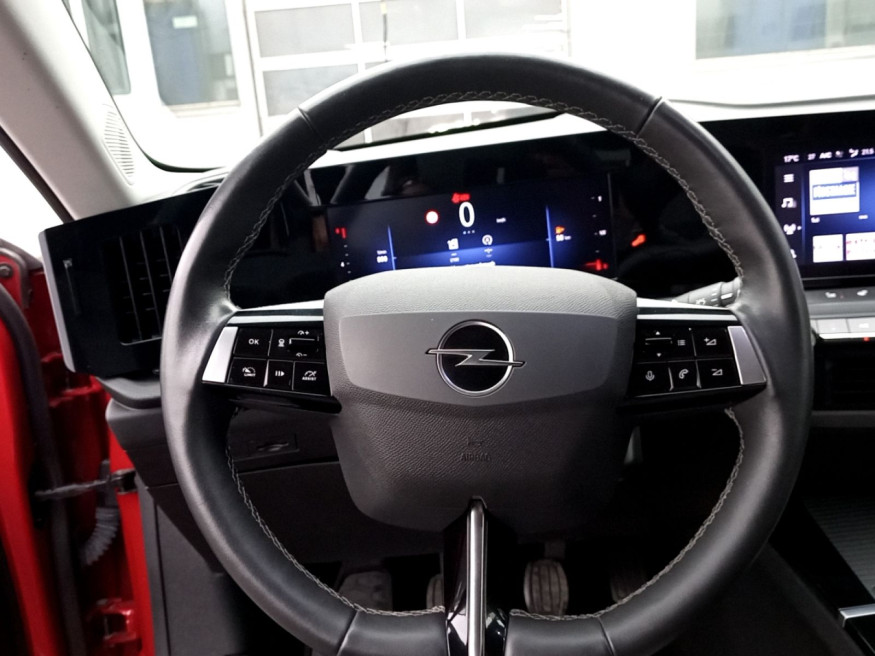 OPEL Astra Elegance, AHK, Kamera, LED