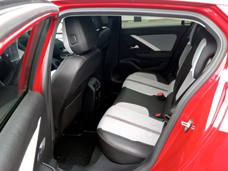 OPEL Astra Elegance, AHK, Kamera, LED