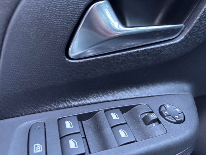 OPEL Corsa Ultimate LED, SHZ, Klimaaut.