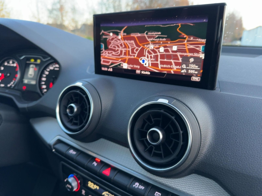 AUDI Q2 Climatr., LED, Kamera, SHZ