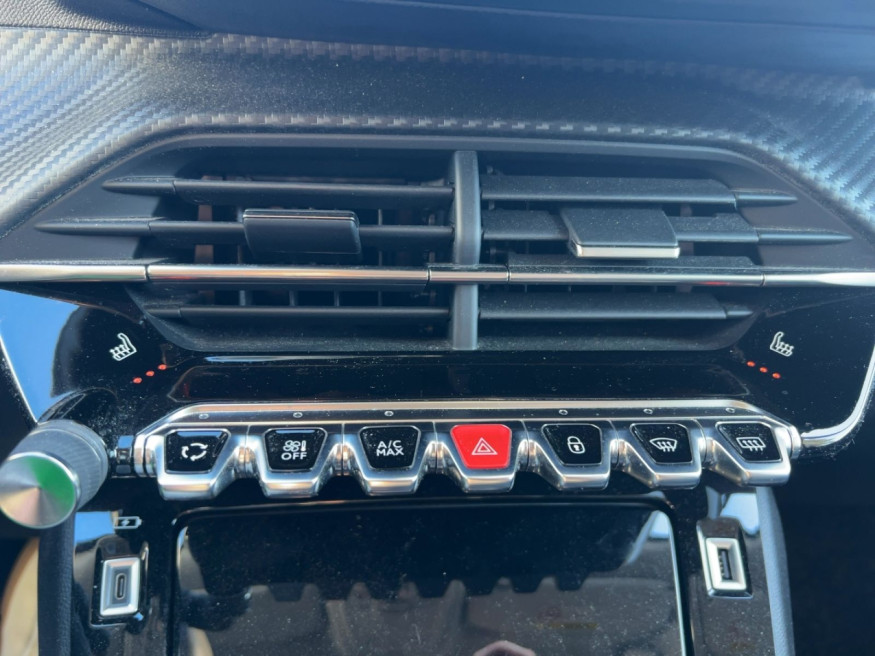 PEUGEOT 2008 Allure Pure Tech 100