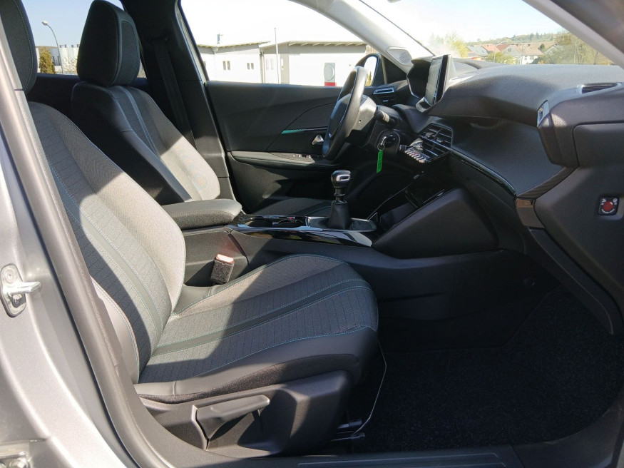 PEUGEOT 2008 Allure Pure Tech 100