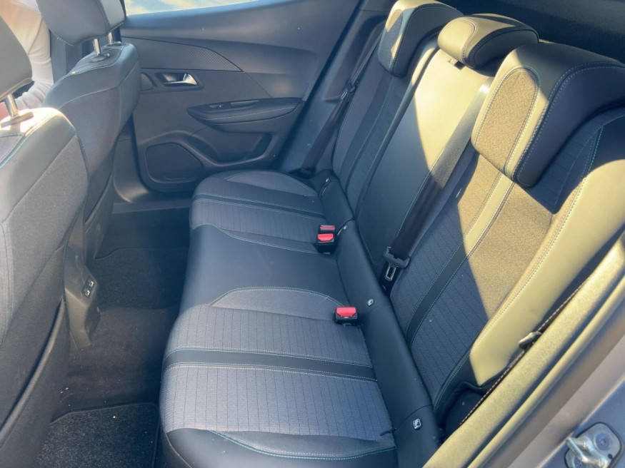 PEUGEOT 2008 Allure Pure Tech 100