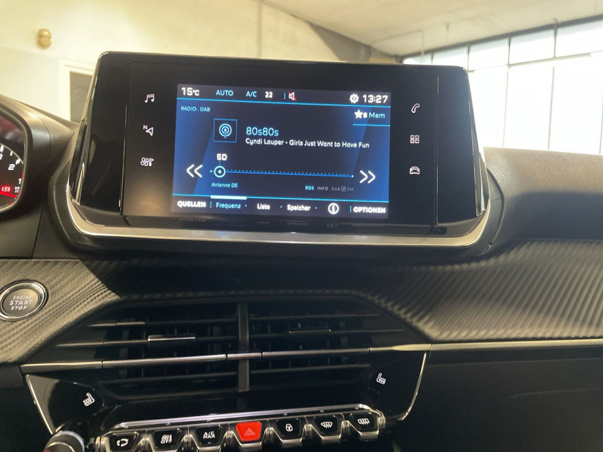 PEUGEOT 2008 Allure PureTech 130,Kam.,SHZ