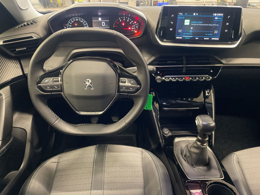 PEUGEOT 2008 Allure Pure Tech 130