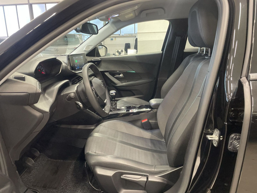 PEUGEOT 2008 Allure Pure Tech 130