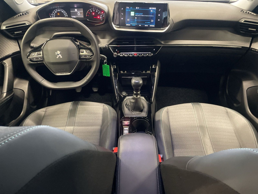 PEUGEOT 2008 Allure Pure Tech 130
