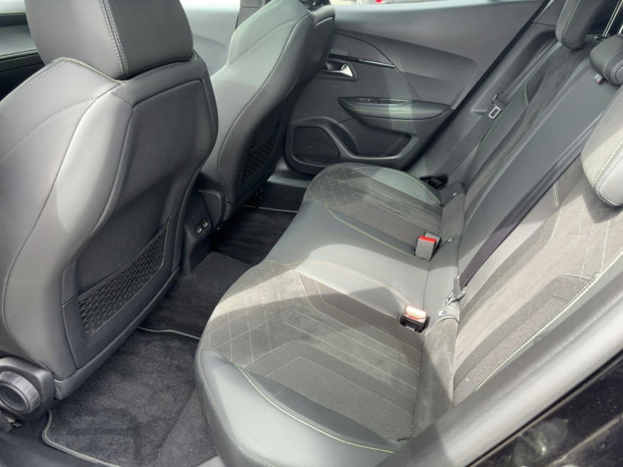 PEUGEOT 2008 GT Pack PT 130 EAT8