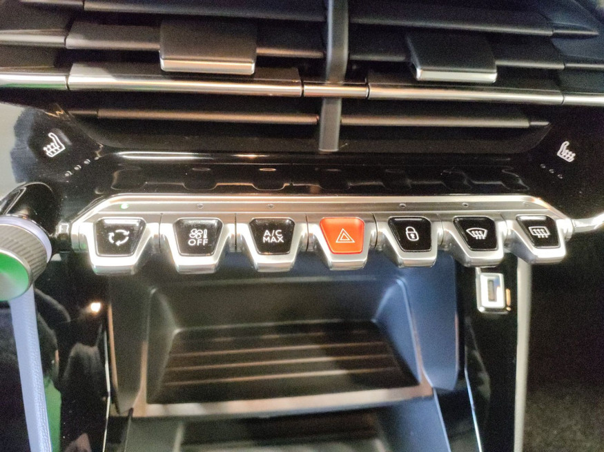 PEUGEOT 2008 Active Pure Tech 100