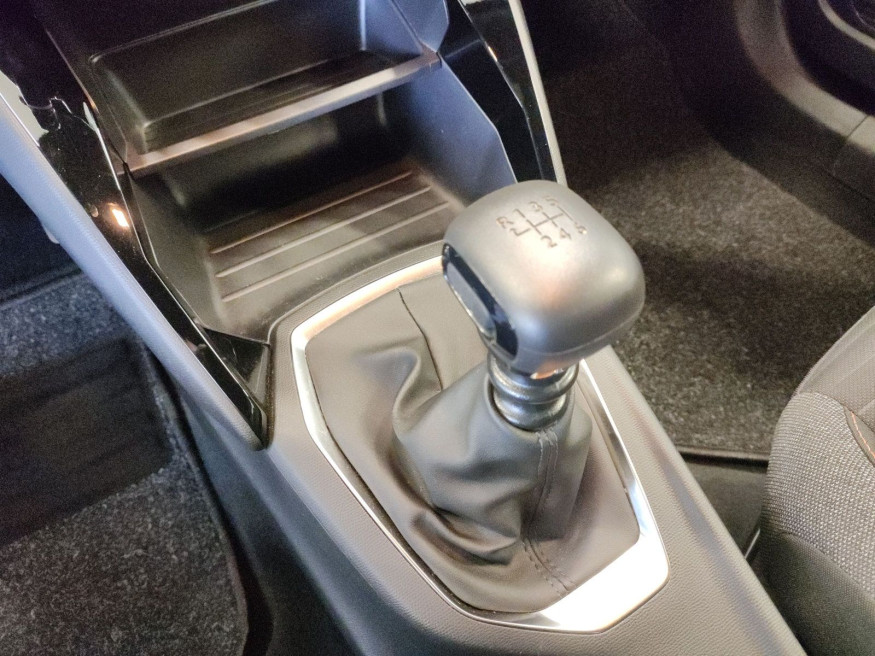 PEUGEOT 2008 Active Pure Tech 100
