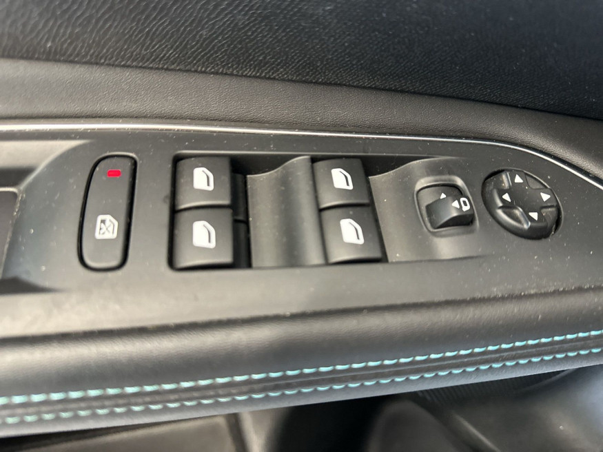 PEUGEOT 5008 Allure Pack BHDi 180 EAT8