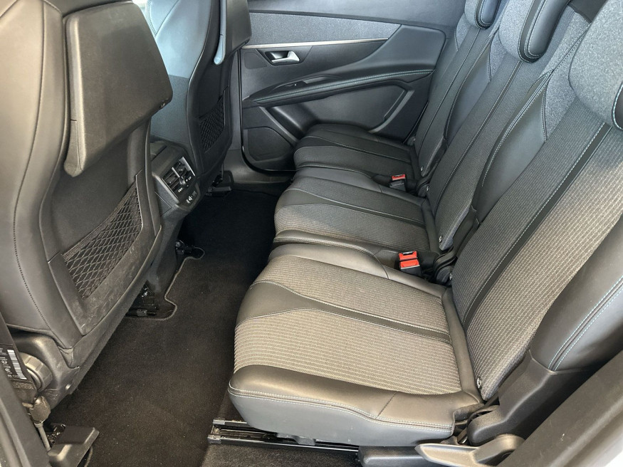 PEUGEOT 5008 Allure Pack BHDi 180 EAT8