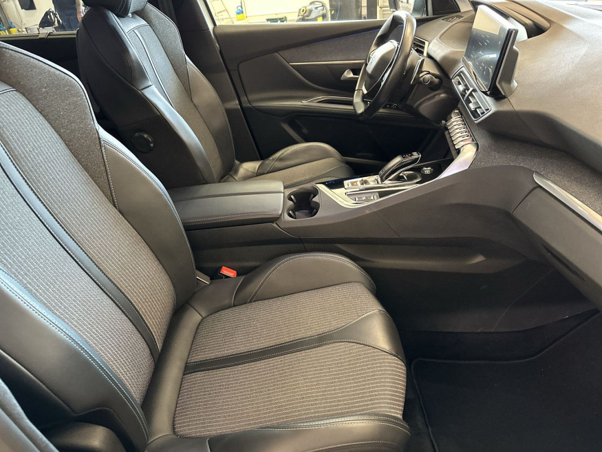 PEUGEOT 5008 Allure Pack BHDi 180 EAT8