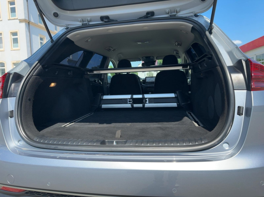 KIA Ceed SW 1.5 T-GDI Spirit