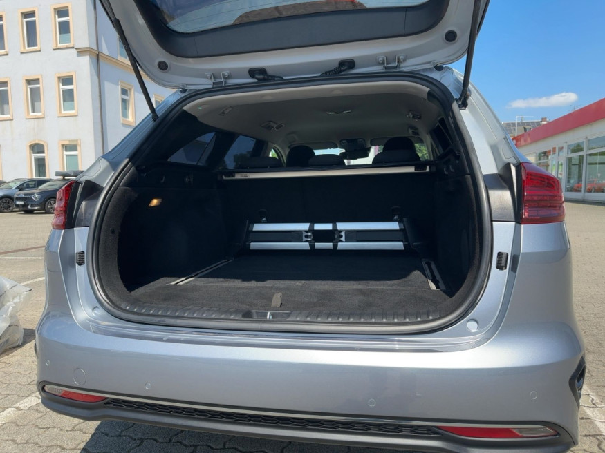 KIA Ceed SW 1.5 T-GDI Spirit