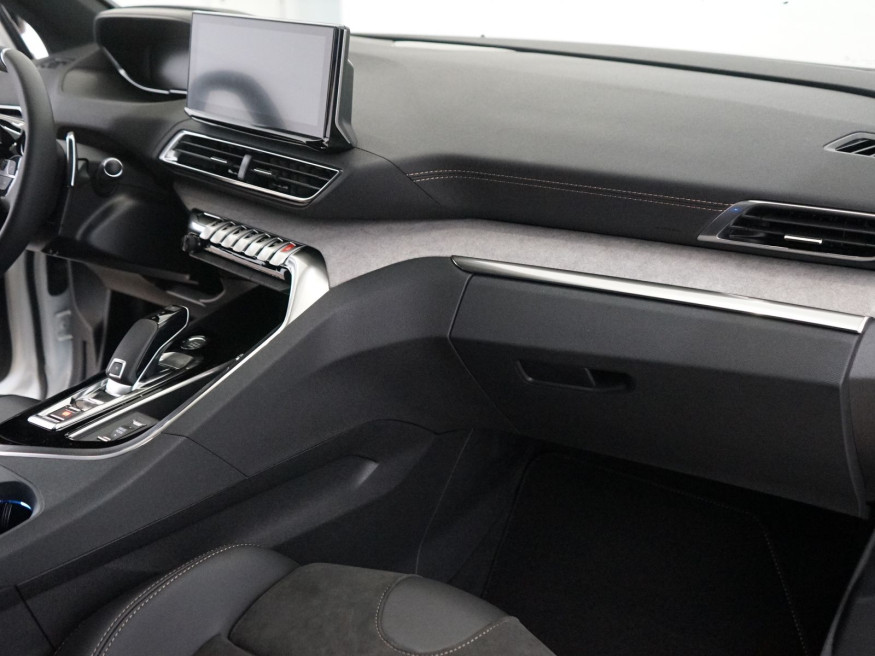 PEUGEOT 3008 GT Pack BlueHDi 130 EAT8,Navi