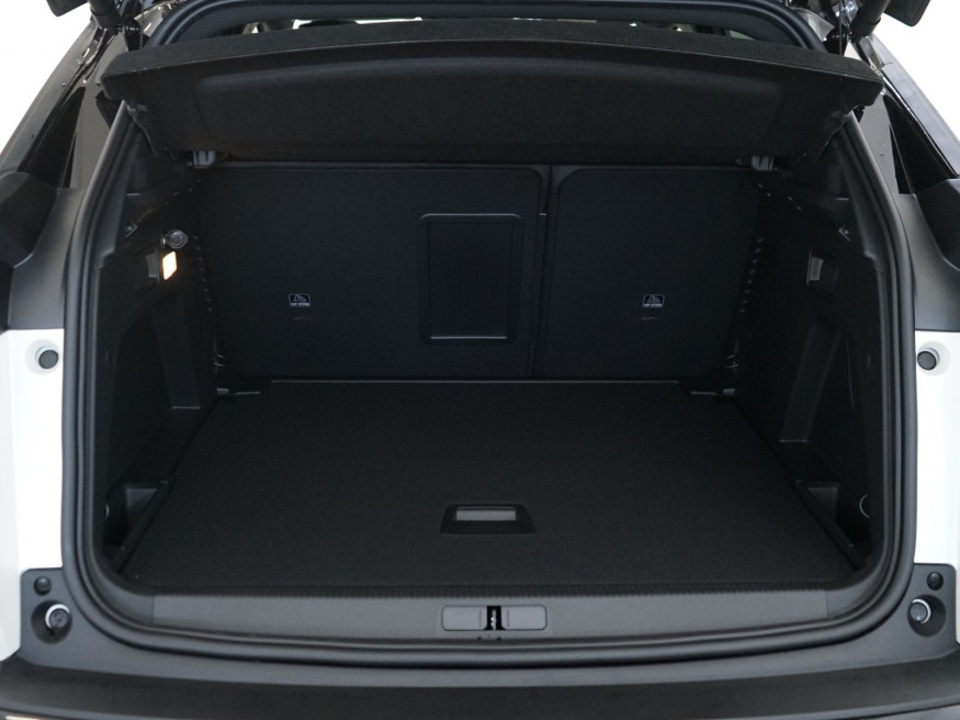 PEUGEOT 3008 GT Pack BlueHDi 130 EAT8,Navi