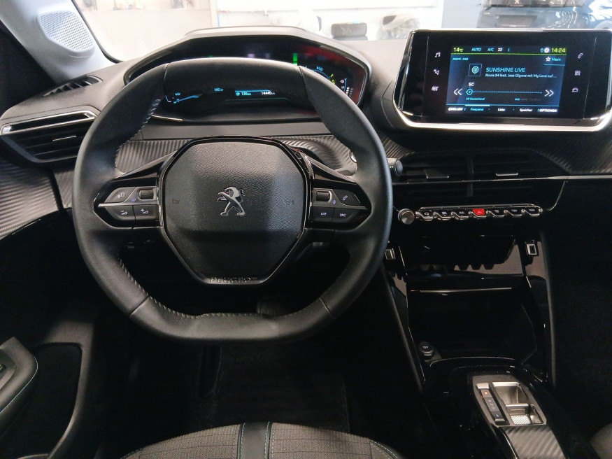 PEUGEOT 208 Allure 136