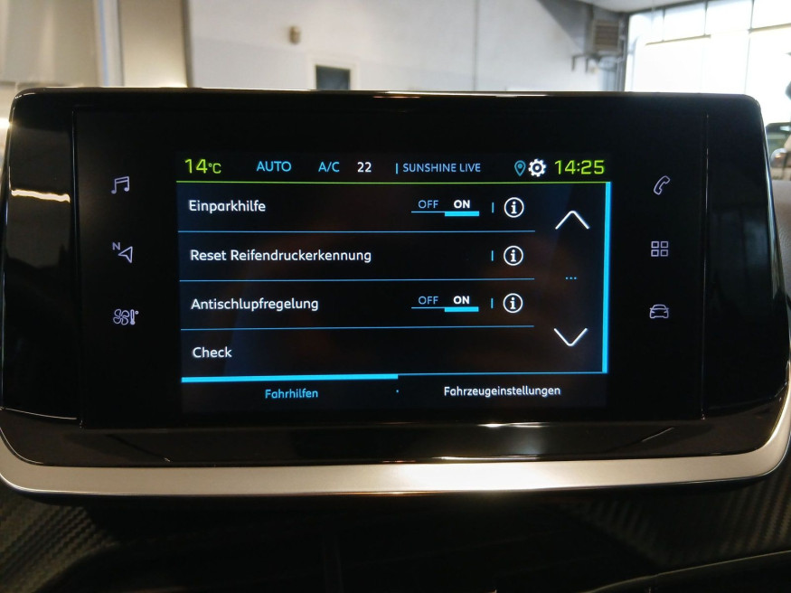 PEUGEOT 208 Allure 136