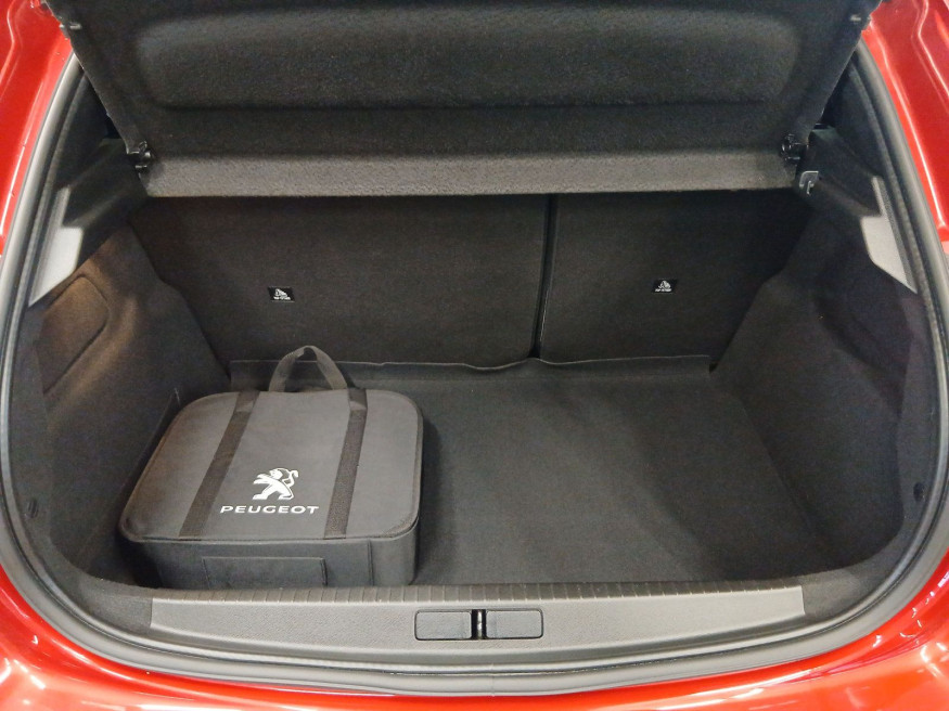 PEUGEOT 208 Allure 136