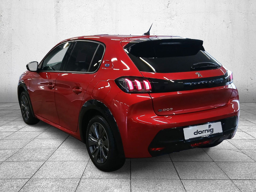 PEUGEOT 208 Allure 136