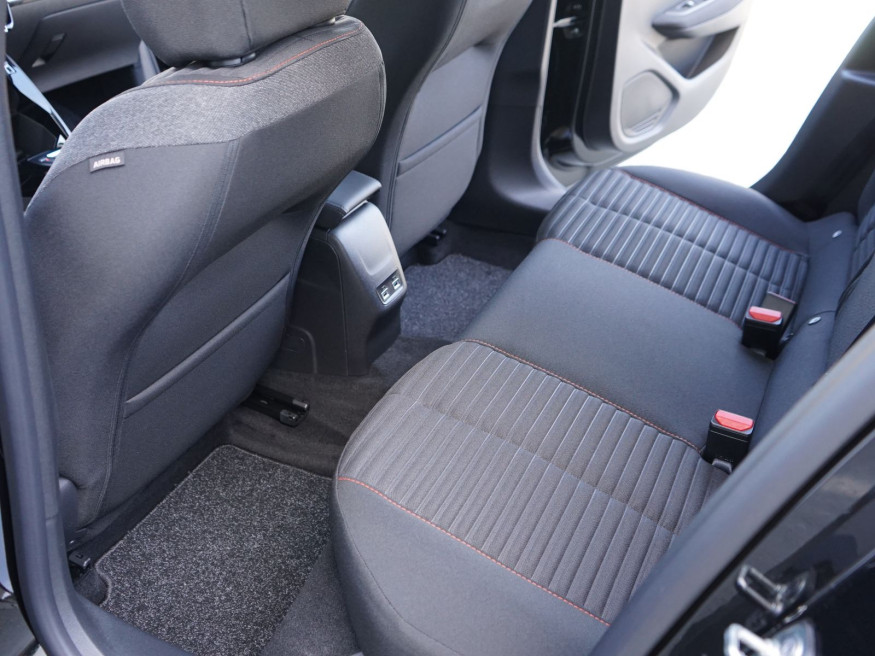 PEUGEOT 208 Active Pack 136 Sitzheizung