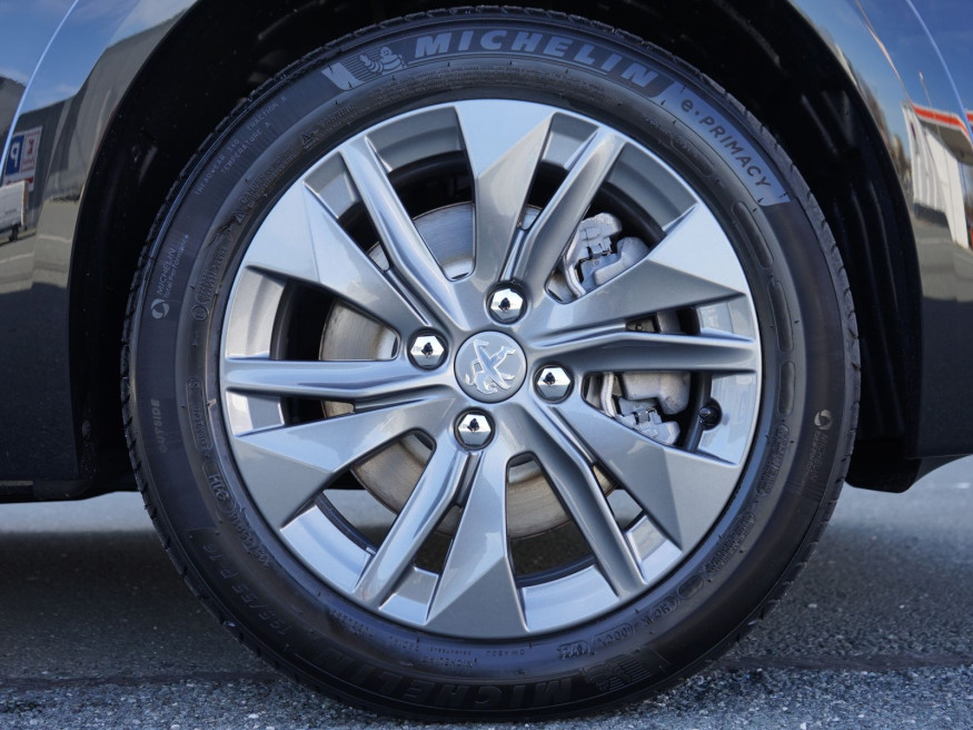 PEUGEOT 208 Active Pack 136 Sitzheizung