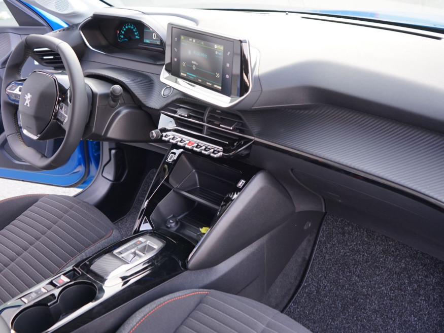 PEUGEOT 208 Active Pack 136PS