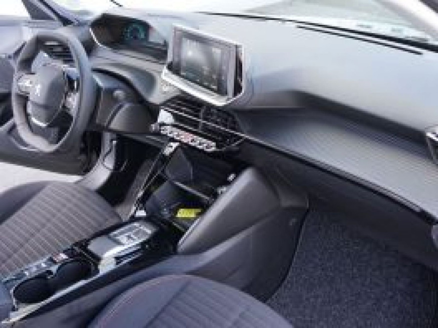 PEUGEOT 208 Active Pack Elektro 136 Navi