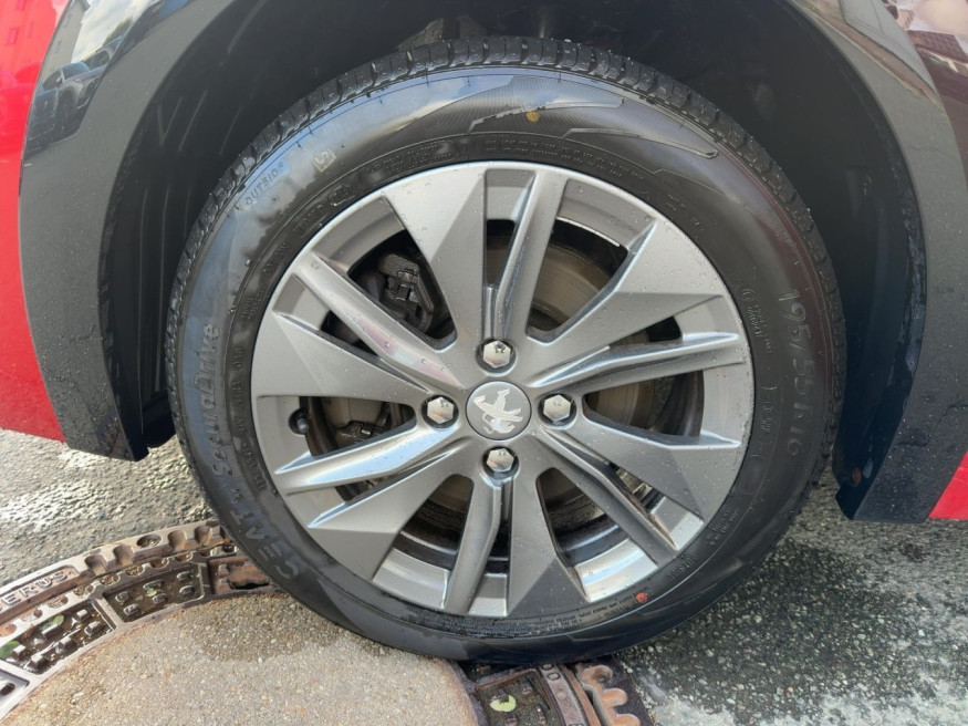PEUGEOT 208 Active Pack Elektro 136