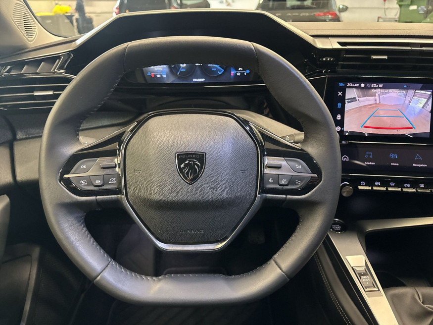 PEUGEOT 308 Allure Pure Tech 130, SHZ