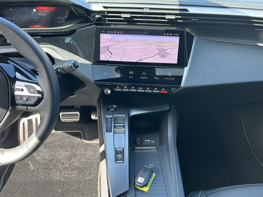 PEUGEOT 408 GT Plug-In Hybr. 225 e-EAT 8