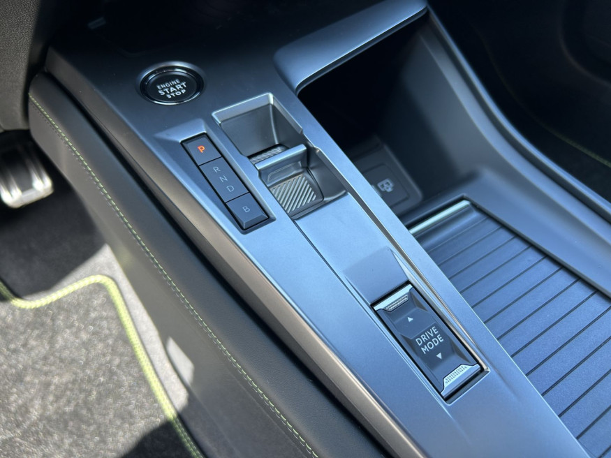 PEUGEOT 408 GT Plug-In Hybr. 225 e-EAT 8