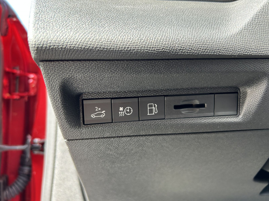 PEUGEOT 408 GT Plug-In Hybr. 225 e-EAT 8