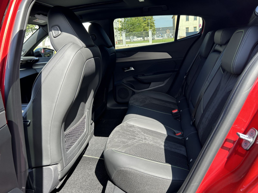 PEUGEOT 408 GT Plug-In Hybr. 225 e-EAT 8