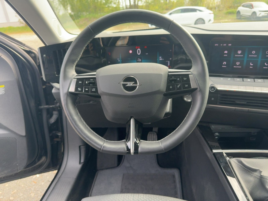 OPEL Astra Enjoy 1.2 Turbo 130PS